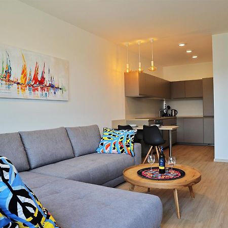 New Cozy 2 Room Pink Apartment Bratislava 058 Bagian luar foto